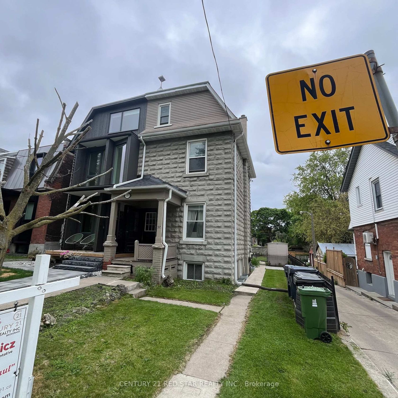 57 Humberside Avenue, High Park North, Toronto photo number 2