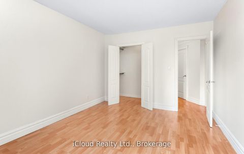 Photo 26 at 837 - 33 Harbour Square, Waterfront Communities C1, Toronto