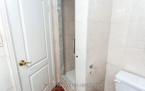 Photo 28 at 837 - 33 Harbour Square, Waterfront Communities C1, Toronto