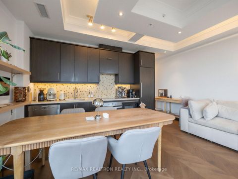 Photo 6 at 914 - 23 Glebe Road W, Eglinton, Toronto