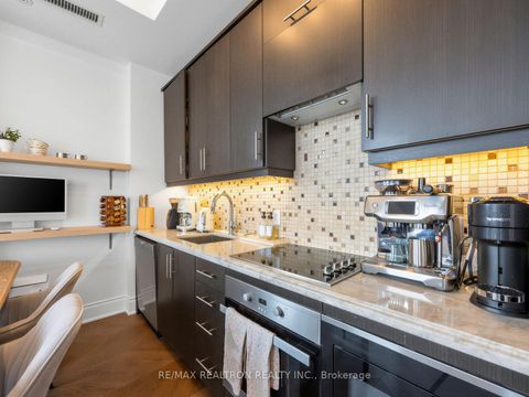 Photo 7 at 914 - 23 Glebe Road W, Eglinton, Toronto