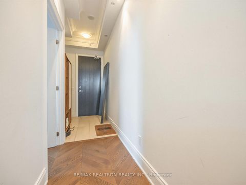Photo 14 at 914 - 23 Glebe Road W, Eglinton, Toronto