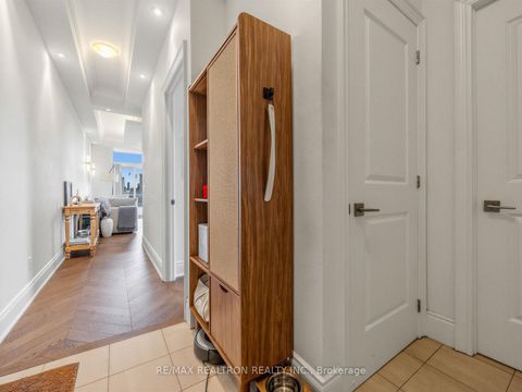 Photo 15 at 914 - 23 Glebe Road W, Eglinton, Toronto