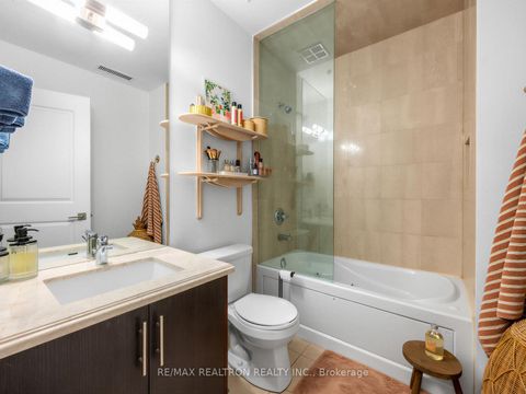 Photo 19 at 914 - 23 Glebe Road W, Eglinton, Toronto