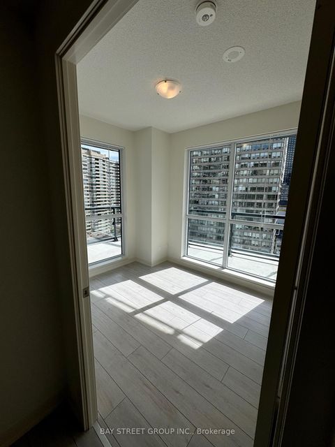 Photo 15 at 1006 - 4955 Yonge Street, Willowdale East, Toronto