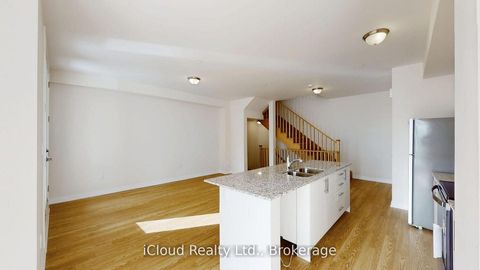 Photo 2 at 38 Dandara Gate, Steeles West Industrial, Vaughan