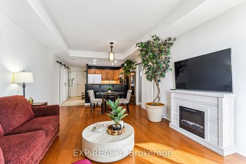 Photo 8 at 604 - 6 Toronto Street, City Centre, Barrie