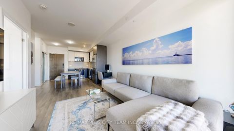 Photo 4 at 626 - 100 Eagle Rock Way, Rural Vaughan, Vaughan