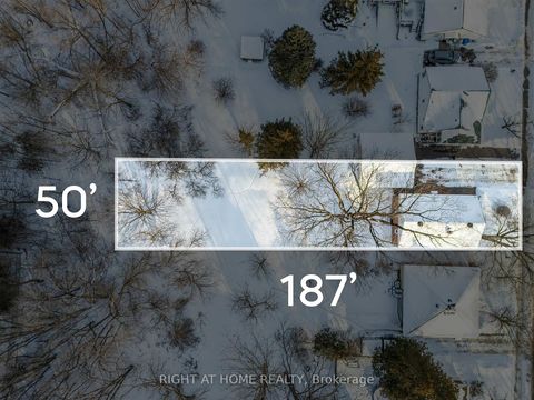 Photo 21 at 735 Srigley Street, College Manor, Newmarket