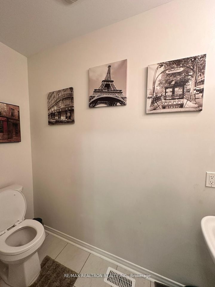 Photo 7 at 835 Atwater Path, Lakeview, Oshawa