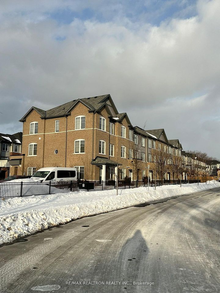 Photo 8 at 835 Atwater Path, Lakeview, Oshawa