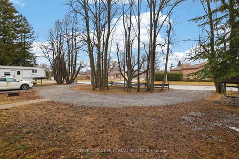 Photo 2 at 56 Lakeland Crescent, Oak Ridges Lake Wilcox, Richmond Hill