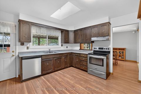 Photo 5 at 56 Lakeland Crescent, Oak Ridges Lake Wilcox, Richmond Hill