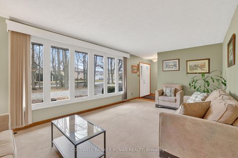 Photo 10 at 56 Lakeland Crescent, Oak Ridges Lake Wilcox, Richmond Hill