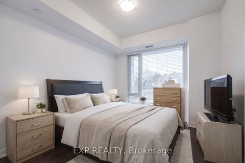 Photo 4 at 209 - 223 St Clair Avenue W, Casa Loma, Toronto