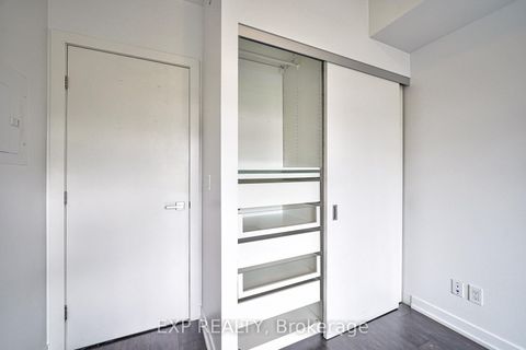 Photo 6 at 209 - 223 St Clair Avenue W, Casa Loma, Toronto