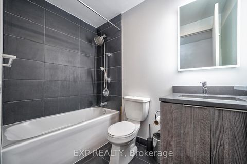 Photo 11 at 209 - 223 St Clair Avenue W, Casa Loma, Toronto