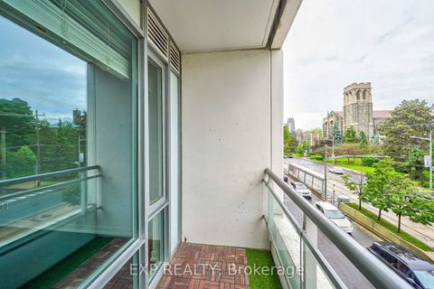 Photo 13 at 209 - 223 St Clair Avenue W, Casa Loma, Toronto