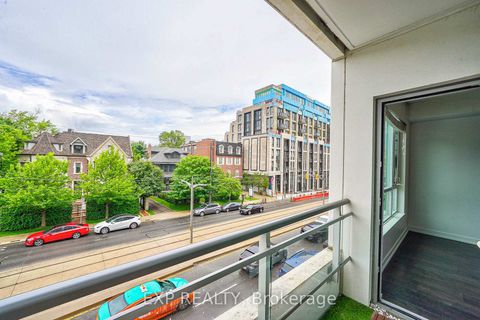 Photo 15 at 209 - 223 St Clair Avenue W, Casa Loma, Toronto