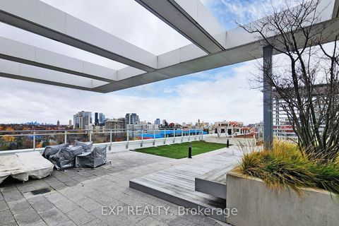 Photo 17 at 209 - 223 St Clair Avenue W, Casa Loma, Toronto