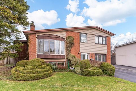 Photo 0 at 32 Benprice Court, Woburn, Toronto