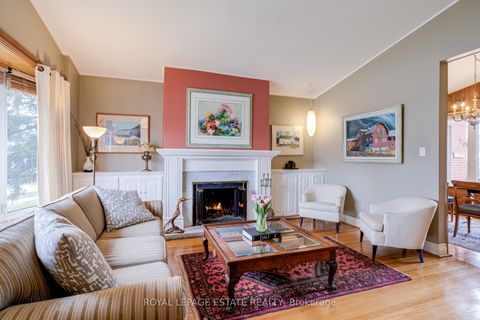 Photo 3 at 32 Benprice Court, Woburn, Toronto