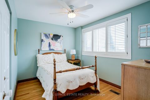 Photo 20 at 32 Benprice Court, Woburn, Toronto