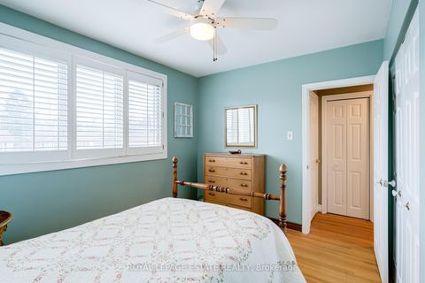 Photo 21 at 32 Benprice Court, Woburn, Toronto