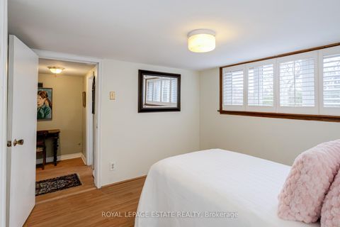 Photo 27 at 32 Benprice Court, Woburn, Toronto