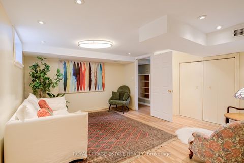 Photo 28 at 32 Benprice Court, Woburn, Toronto