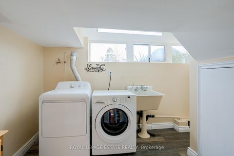 Photo 33 at 32 Benprice Court, Woburn, Toronto