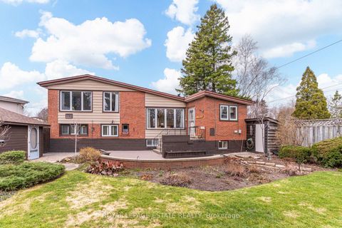 Photo 40 at 32 Benprice Court, Woburn, Toronto