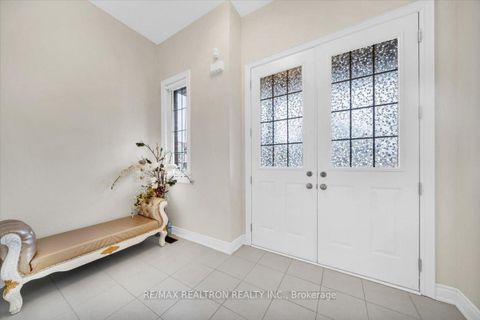 Photo 3 at 157 Prairie Rose Drive, Rural Richmond Hill, Richmond Hill