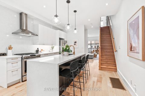 Photo 6 at 23 Manning Avenue, Bellwoods, Toronto