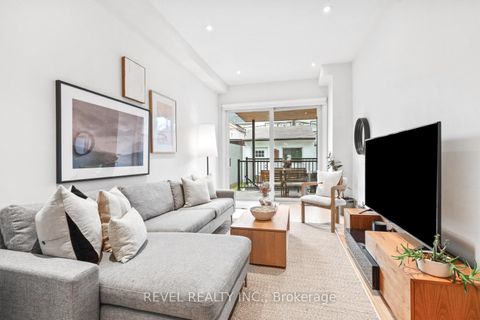 Photo 11 at 23 Manning Avenue, Bellwoods, Toronto