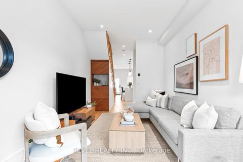 Photo 13 at 23 Manning Avenue, Bellwoods, Toronto