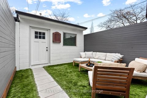 Photo 35 at 23 Manning Avenue, Bellwoods, Toronto