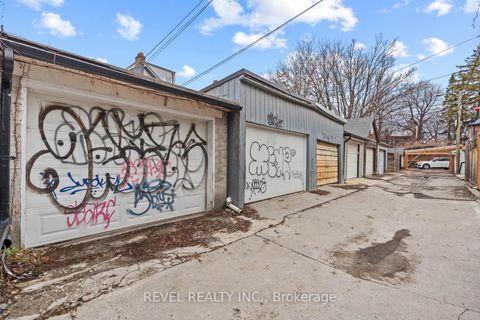 Photo 36 at 23 Manning Avenue, Bellwoods, Toronto