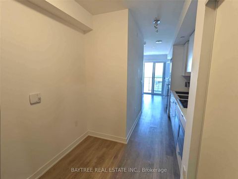 Photo 3 at 3501 - 99 Broadway Avenue, Mount Pleasant West, Toronto