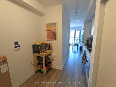 Photo 14 at 3501 - 99 Broadway Avenue, Mount Pleasant West, Toronto