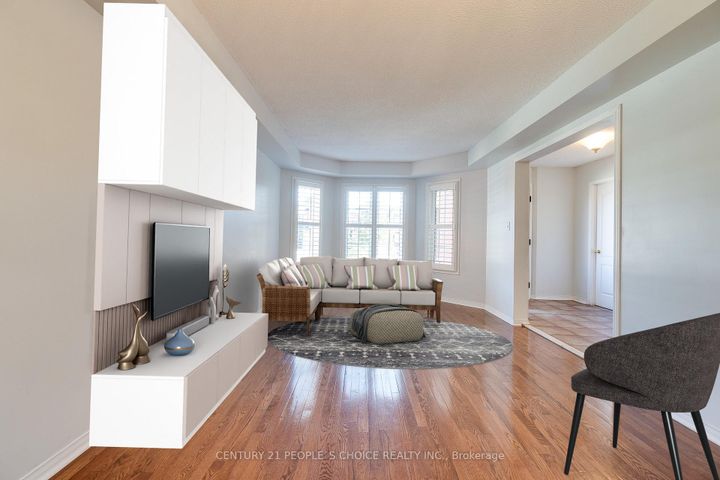 Photo 6 at 3841 Periwinkle Crescent, Lisgar, Mississauga