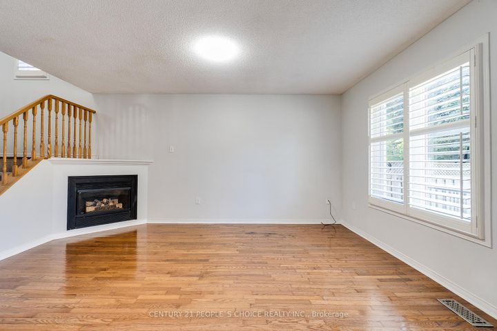 Photo 11 at 3841 Periwinkle Crescent, Lisgar, Mississauga