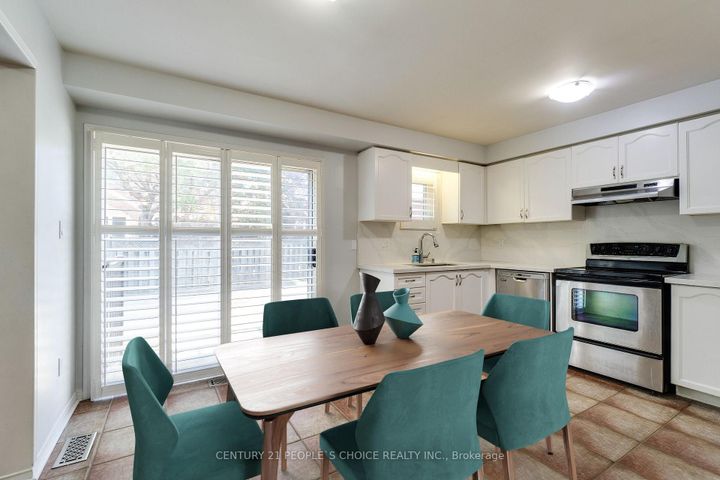 Photo 14 at 3841 Periwinkle Crescent, Lisgar, Mississauga