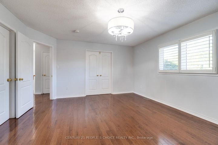 Photo 21 at 3841 Periwinkle Crescent, Lisgar, Mississauga