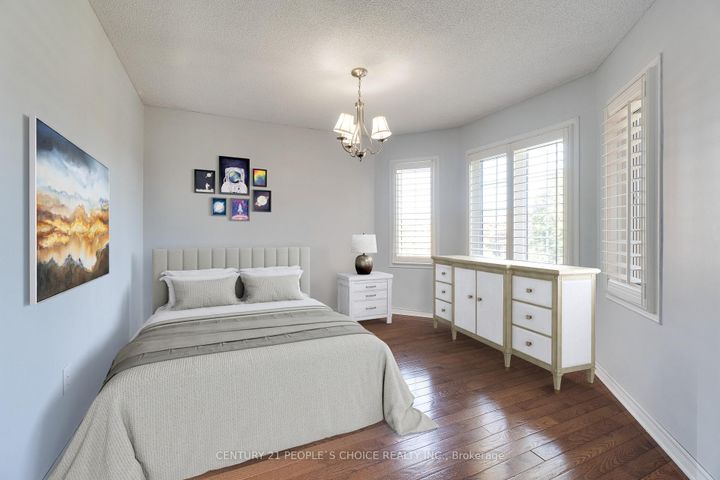 Photo 24 at 3841 Periwinkle Crescent, Lisgar, Mississauga