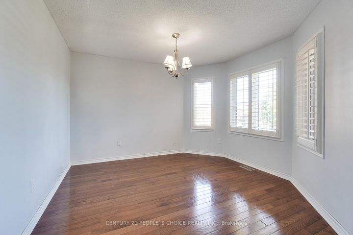 Photo 25 at 3841 Periwinkle Crescent, Lisgar, Mississauga