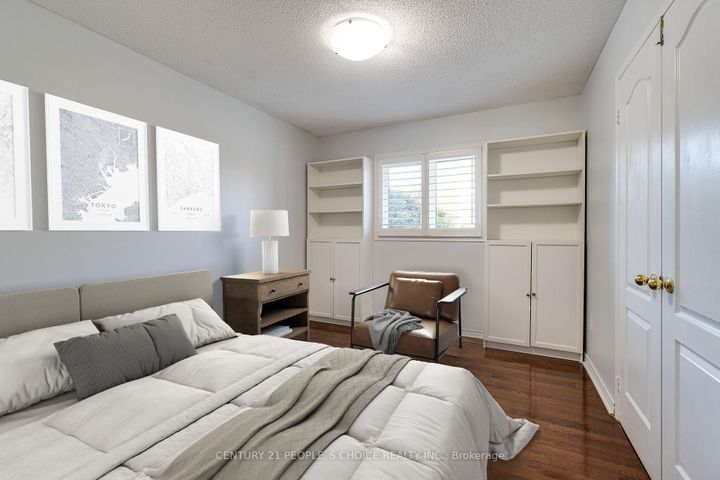 Photo 30 at 3841 Periwinkle Crescent, Lisgar, Mississauga