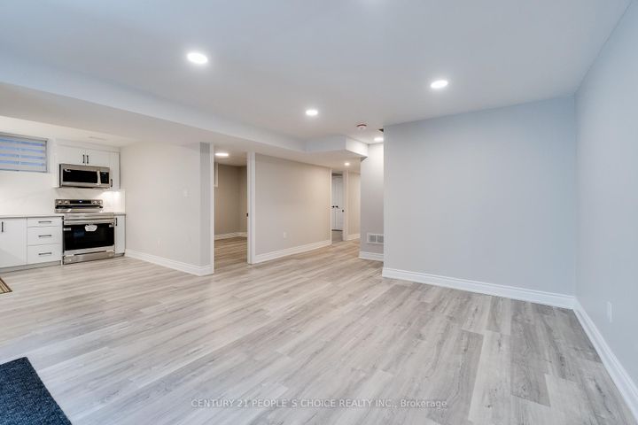 Photo 35 at 3841 Periwinkle Crescent, Lisgar, Mississauga