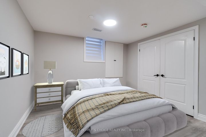 Photo 40 at 3841 Periwinkle Crescent, Lisgar, Mississauga