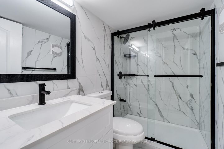 Photo 42 at 3841 Periwinkle Crescent, Lisgar, Mississauga